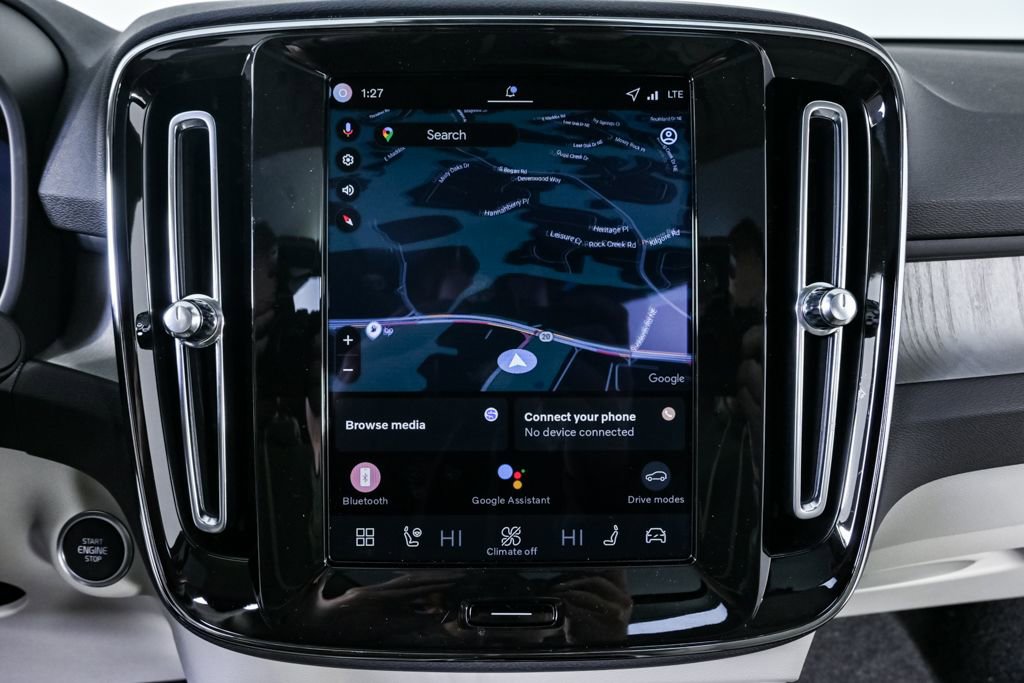 New 2026 Volvo XC40 B5 Ultra w/ Climate Package image 15