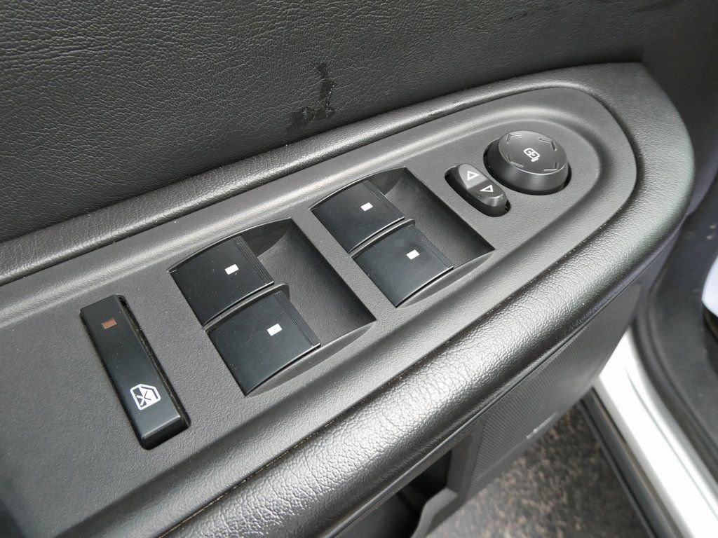 Used 2017 Chevrolet Traverse LT w/ Traveler's Package image 28