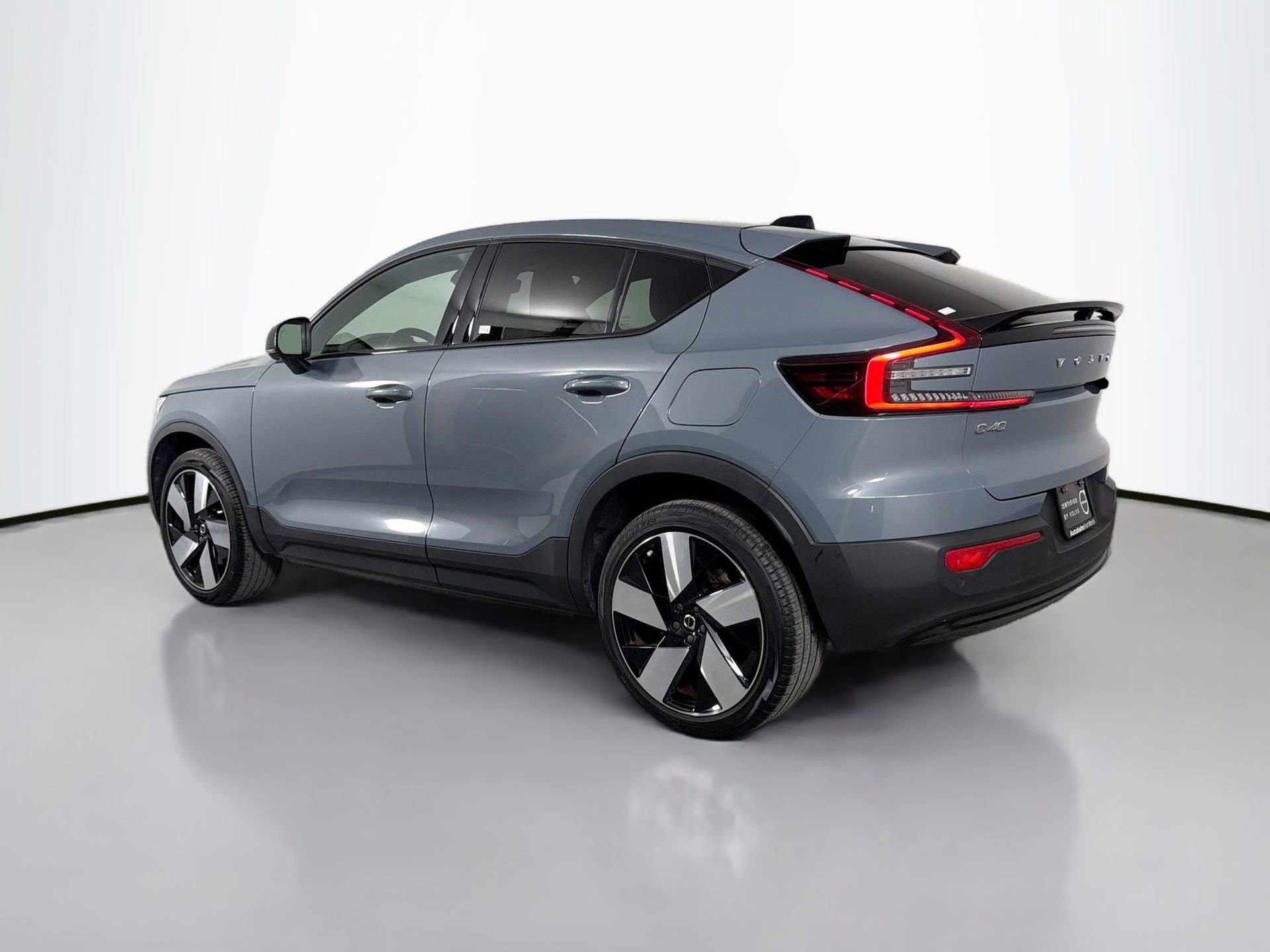 Certified 2023 Volvo C40 P8 Recharge Ultimate image 8
