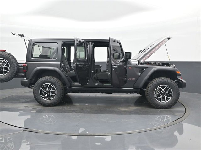 Used 2024 Jeep Wrangler Unlimited Rubicon w/ Technology Group image 46