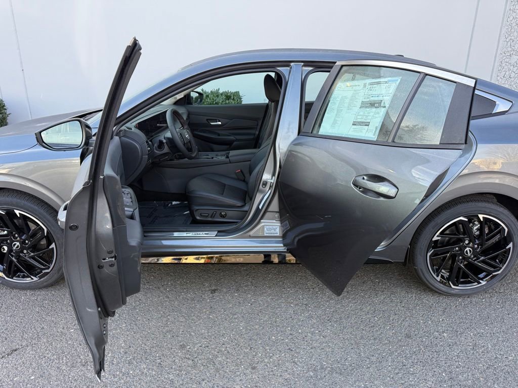 New 2026 Nissan Sentra SR w/ SR Premium Package image 17