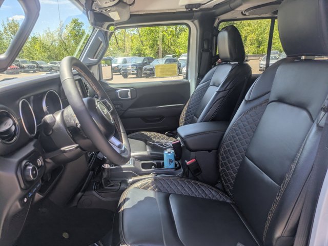 Used 2023 Jeep Wrangler Unlimited Sahara AWD/4WD image 17