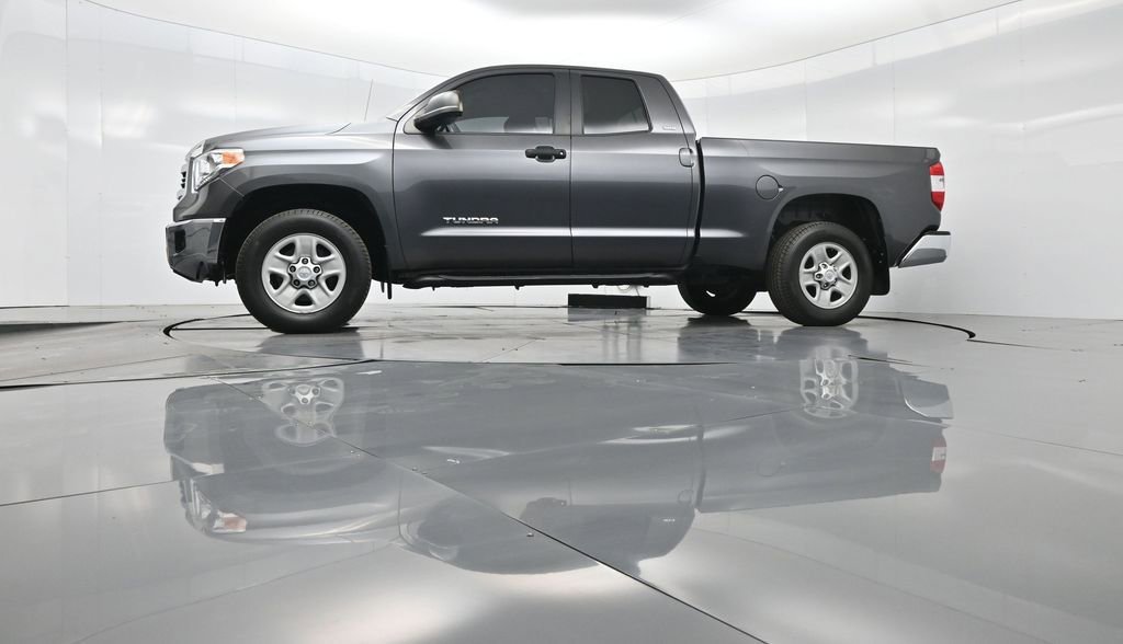 Used 2017 Toyota Tundra SR5 image 38