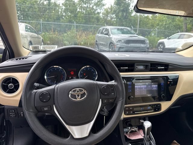 Used 2017 Toyota Corolla LE w/ Carpet Mat Package (TMS) FWD image 15