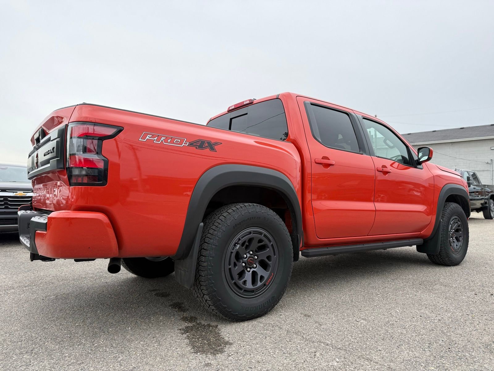 Used 2025 Nissan Frontier PRO-4X AWD/4WD image 7