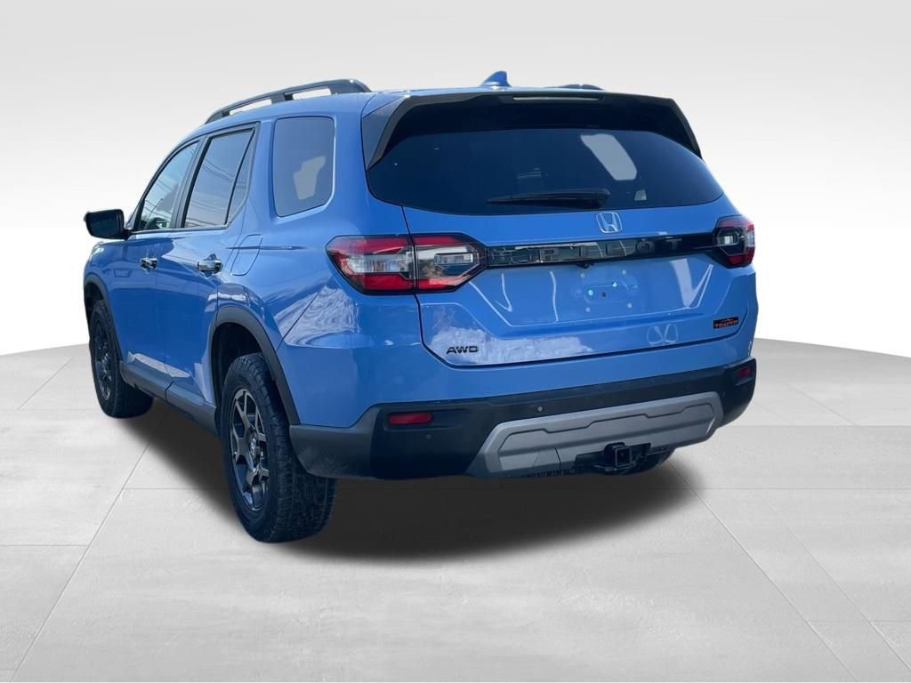 Used 2024 Honda Pilot TrailSport image 5