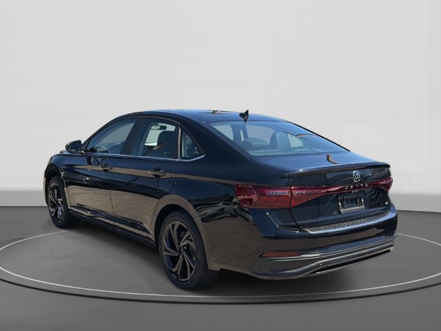 New 2027 Volkswagen Jetta SE FWD image 3