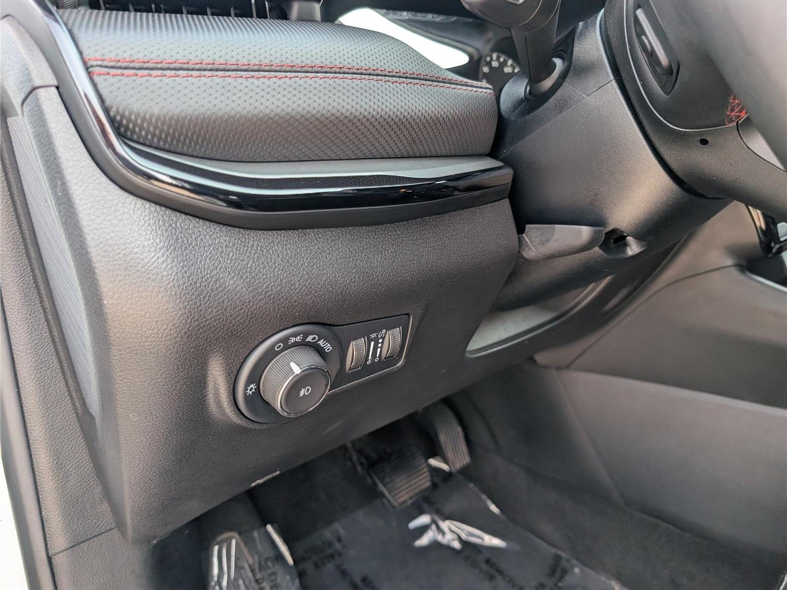 Used 2025 Jeep Compass Trailhawk AWD/4WD image 20