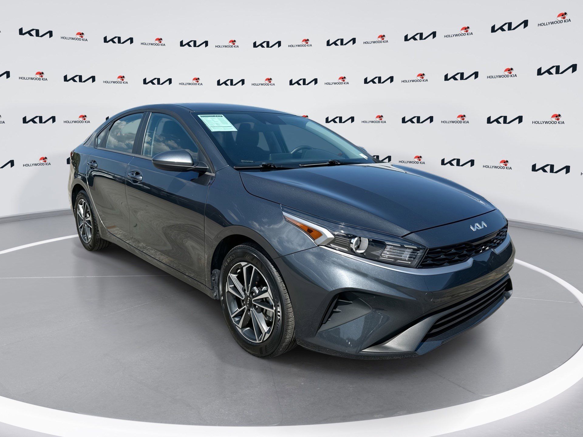 Used 2024 Kia Forte LXS image 1