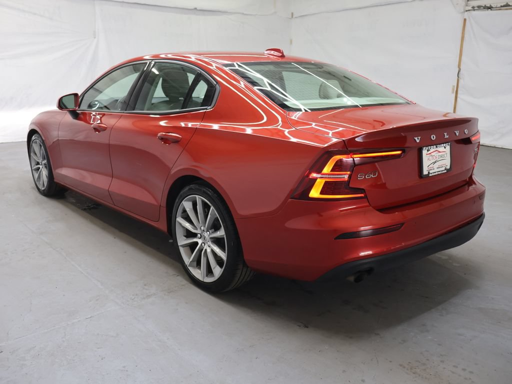 Used 2019 Volvo S60 T5 Momentum w/ Premium Package FWD image 5