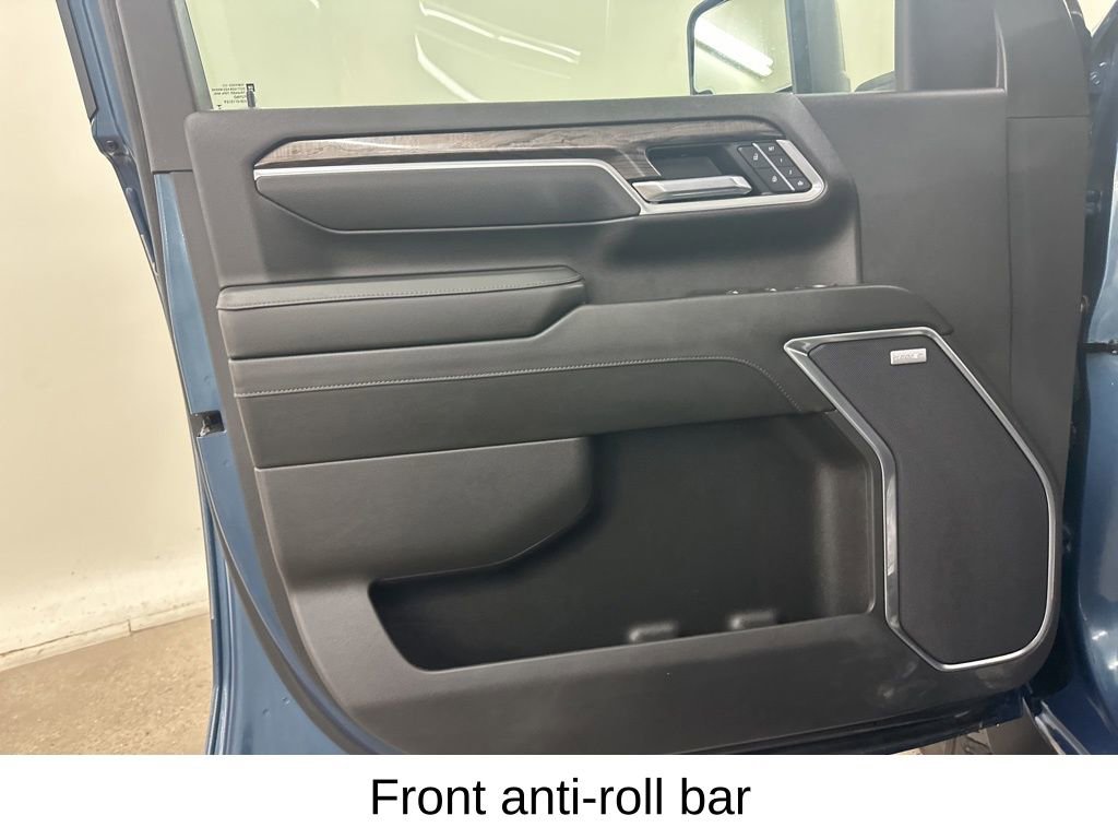 Used 2025 Chevrolet Silverado 2500 LTZ w/ LTZ Convenience Package image 32