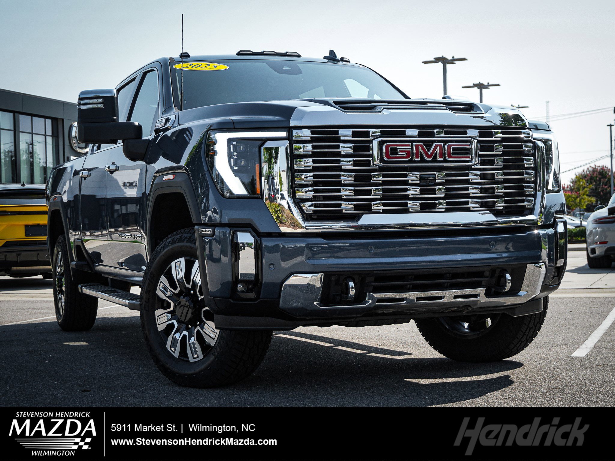 Used 2025 GMC Sierra 3500 Denali w/ Denali Reserve Package image 1