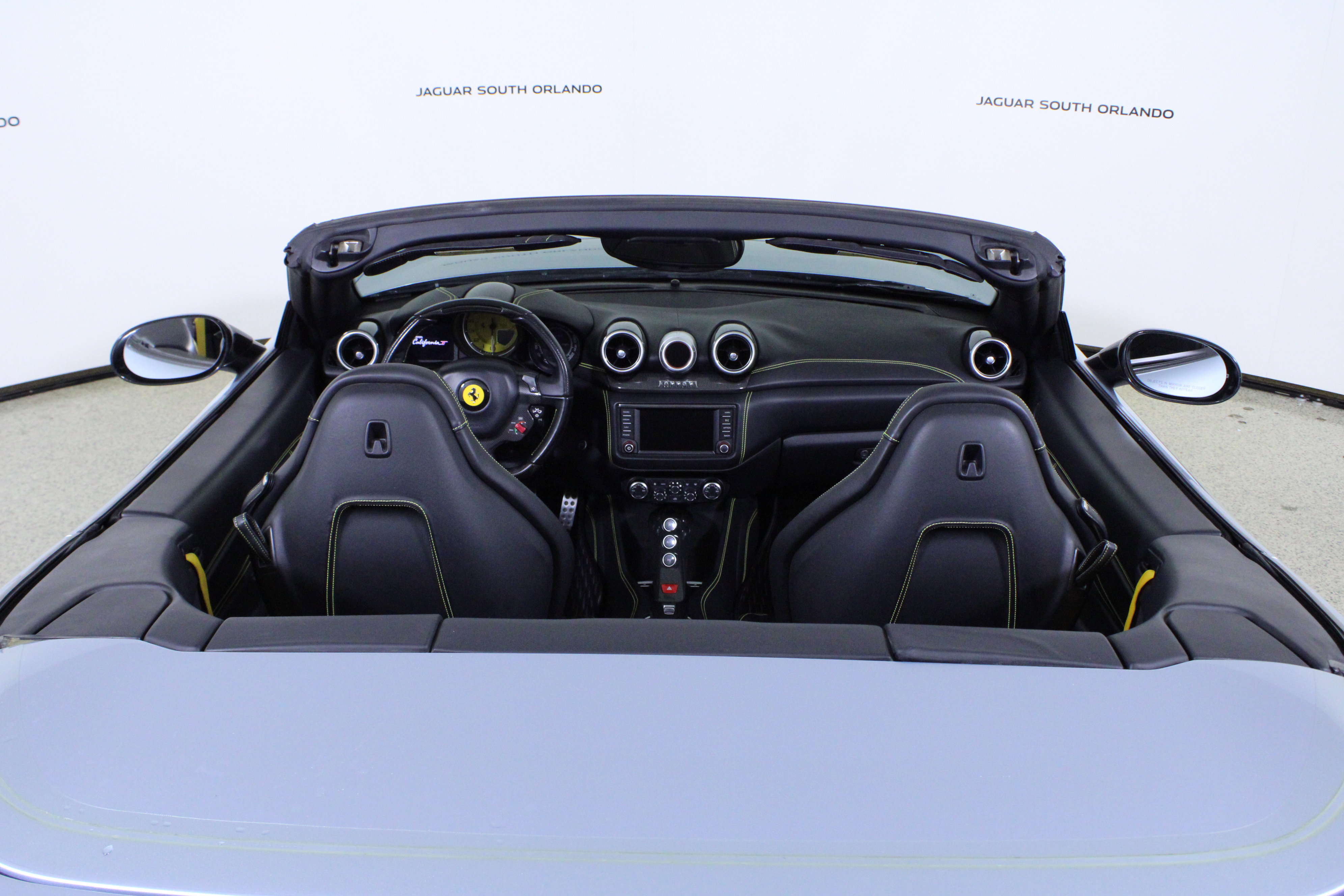 Used 2015 Ferrari California T image 14
