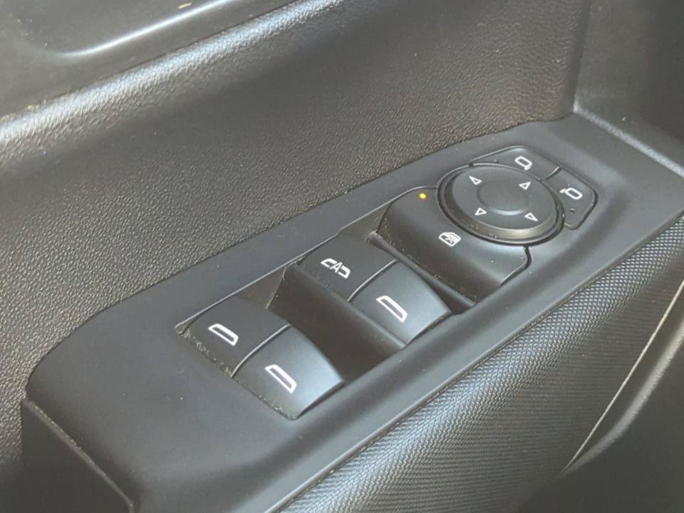 Used 2020 Chevrolet Silverado 1500 Custom Trail Boss w/ Custom Convenience Package AWD/4WD image 31