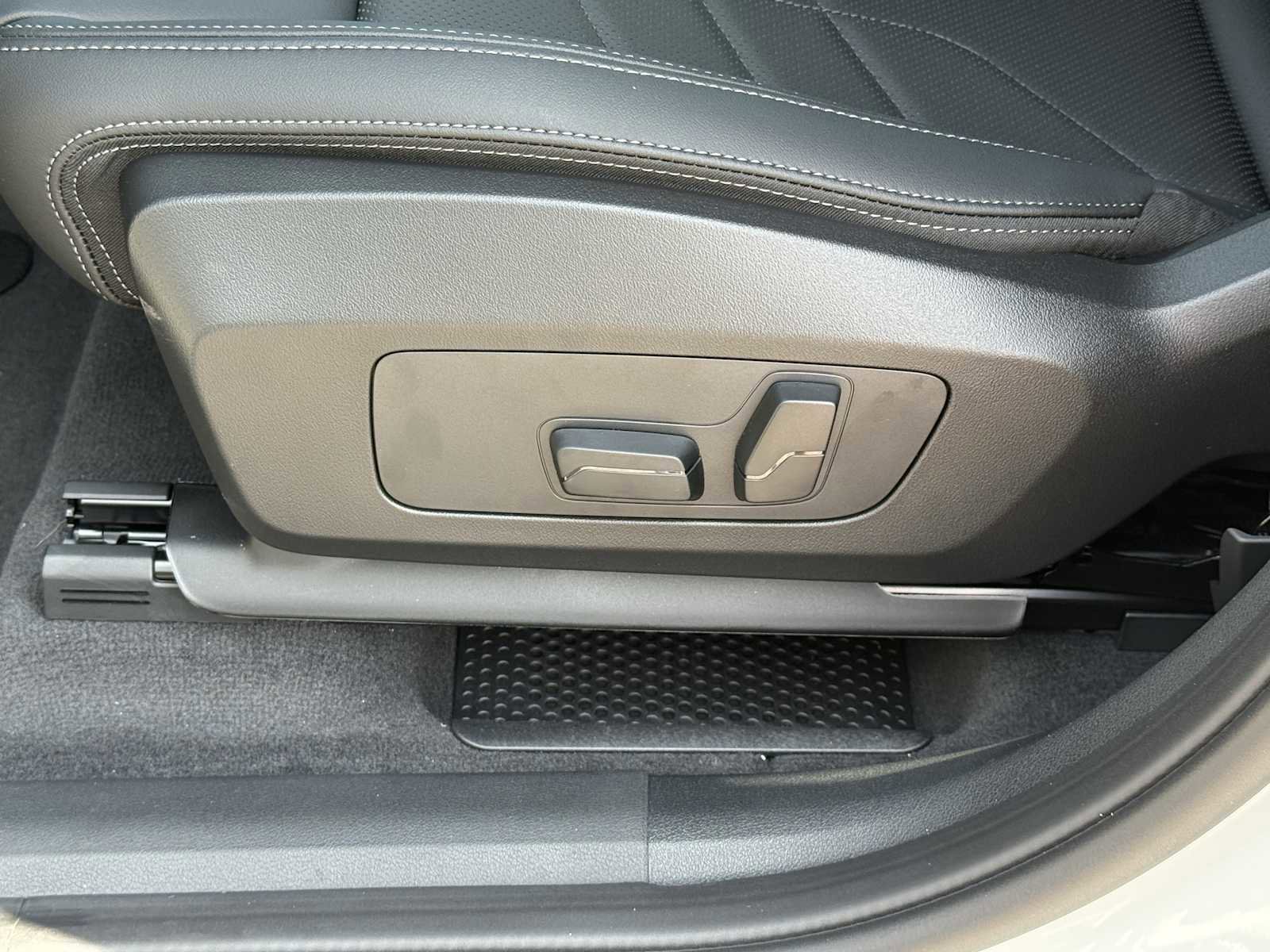 New 2026 BMW X1 xDrive28i image 11