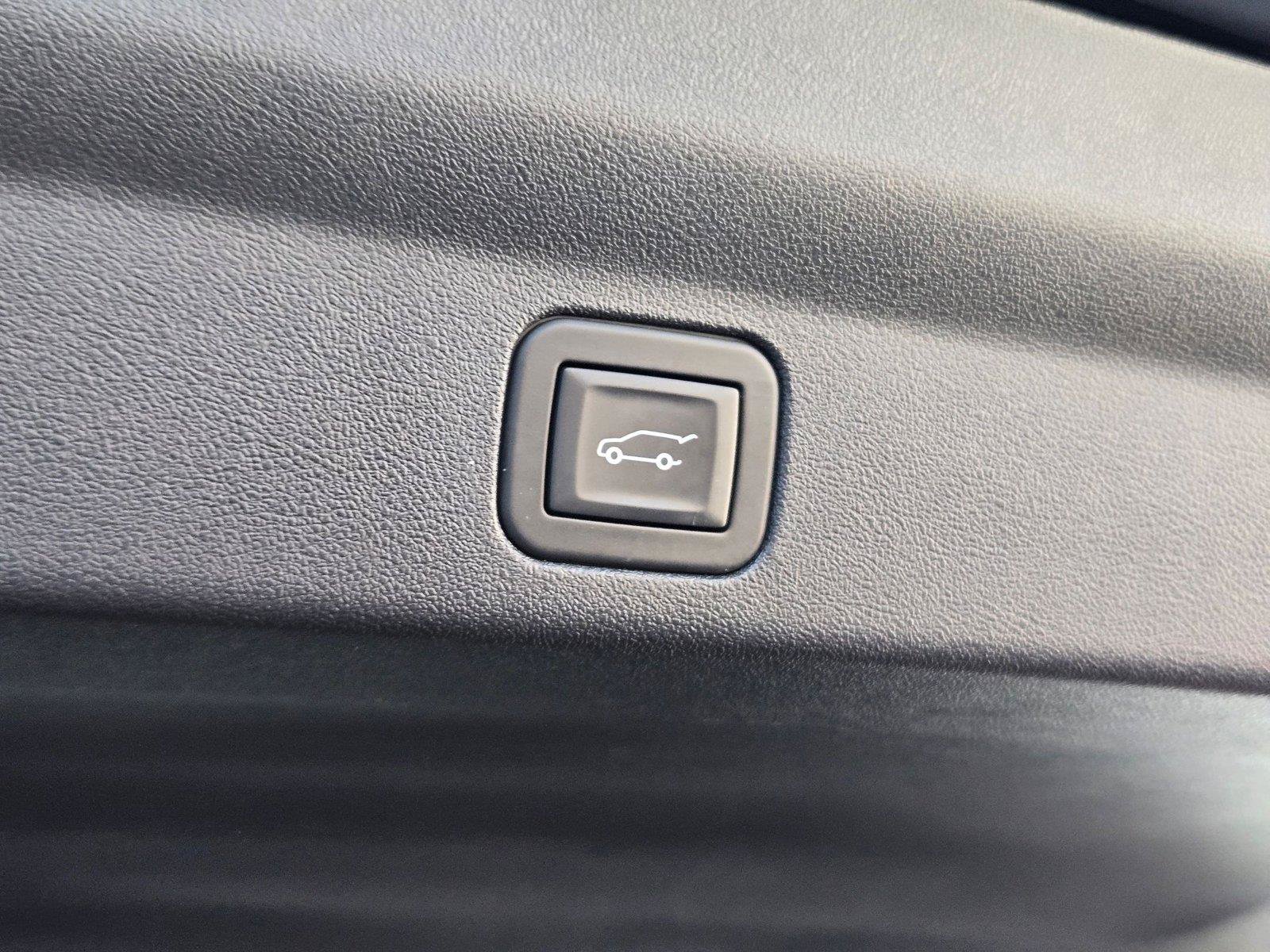 Certified 2026 Cadillac Escalade IQ Luxury 2 AWD/4WD image 31