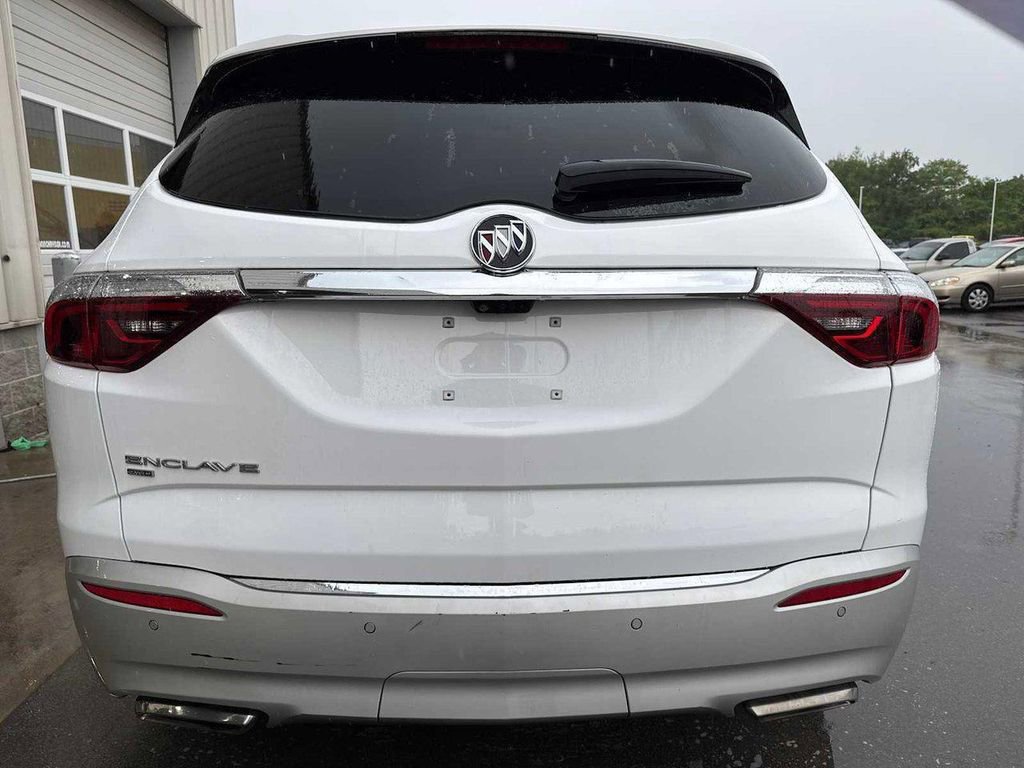 Used 2024 Buick Enclave Premium image 6