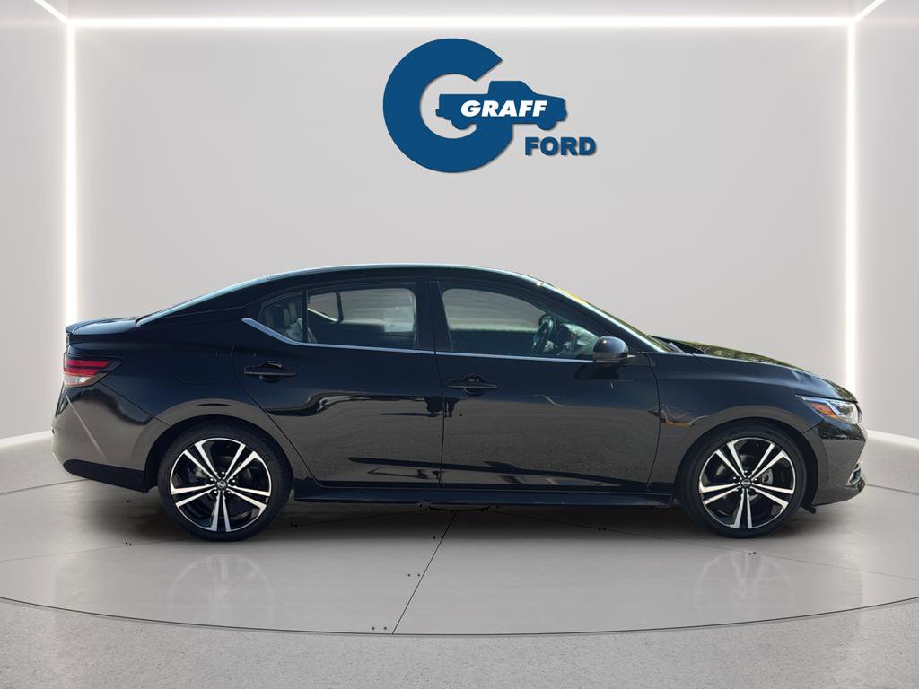 Used 2022 Nissan Sentra SR w/ SR Premium Package FWD image 9