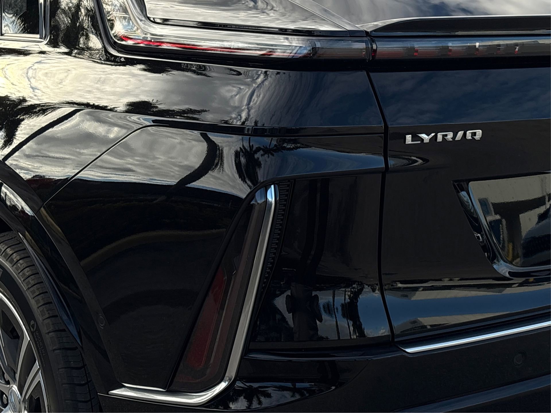 New 2026 Cadillac Lyriq Luxury image 15