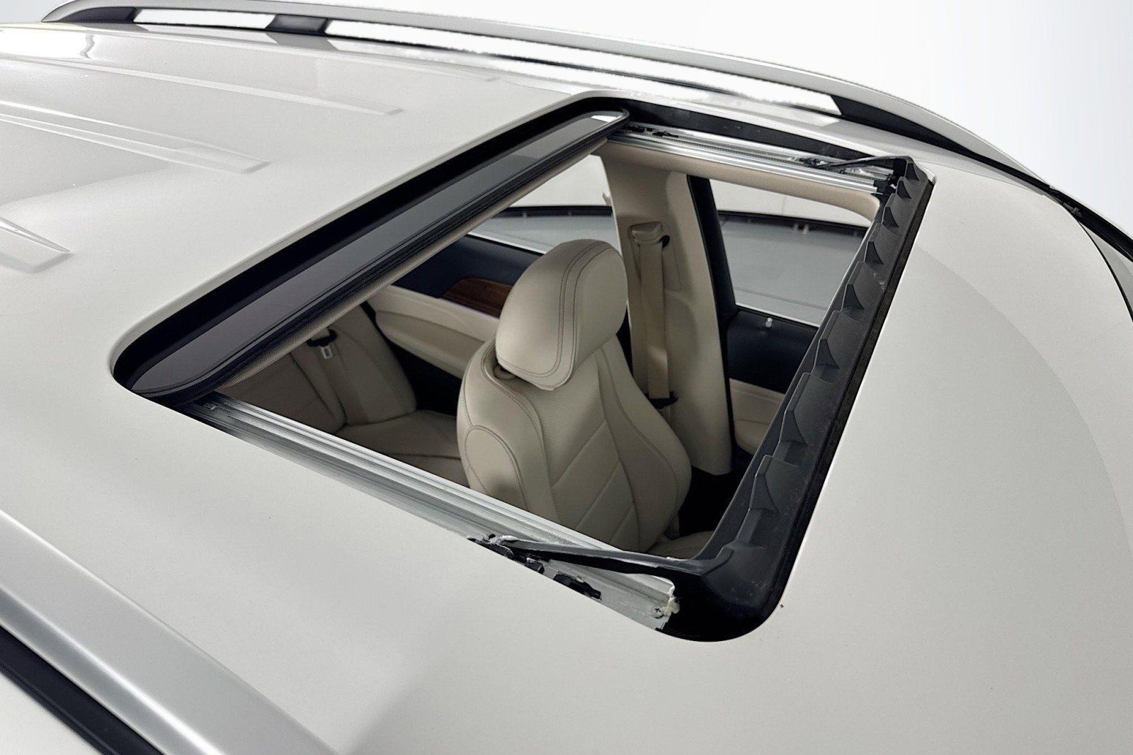 Certified 2025 Mercedes-Benz GLE 350 4MATIC image 22