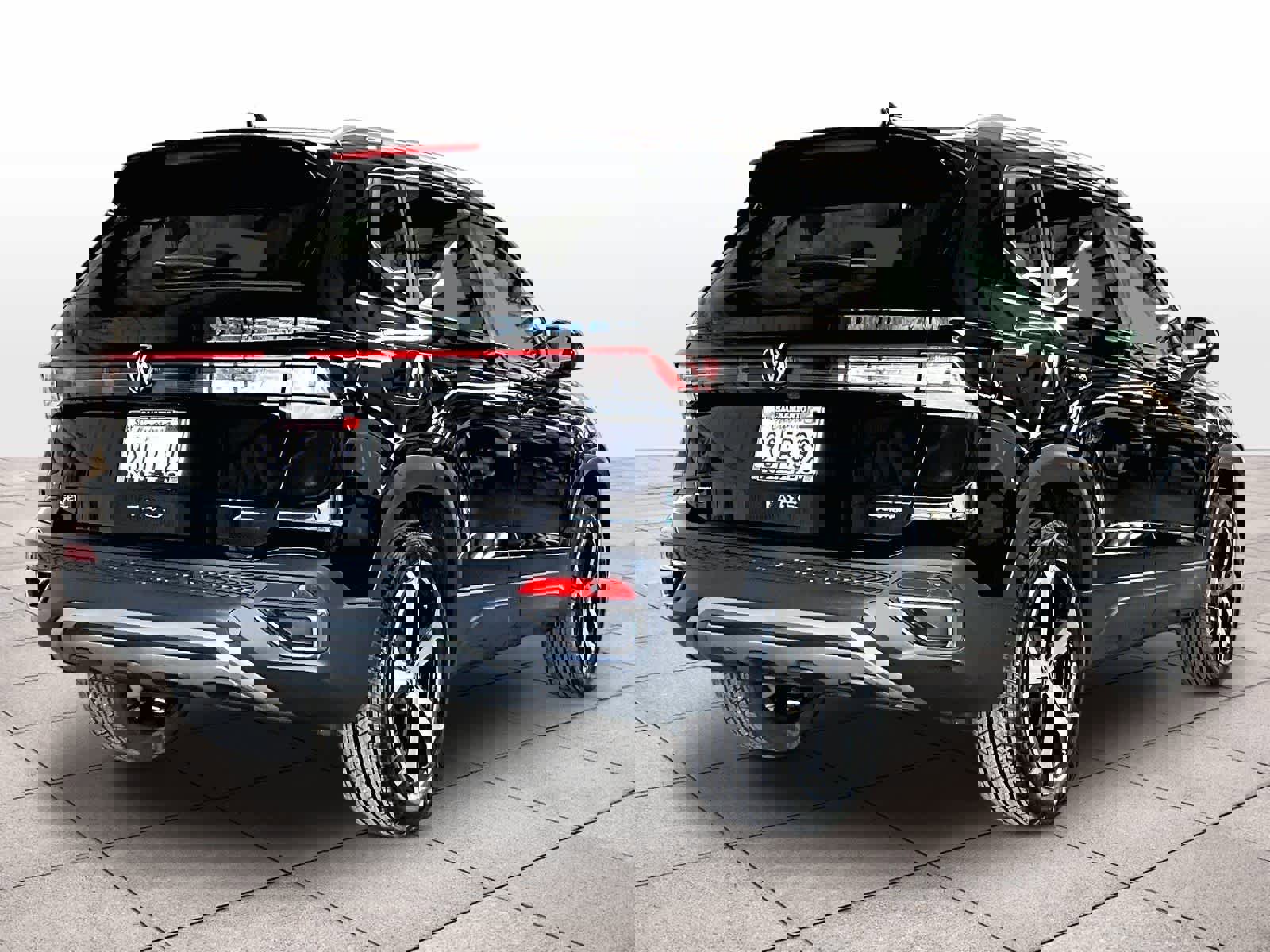 Used 2025 Volkswagen Taos SEL image 16