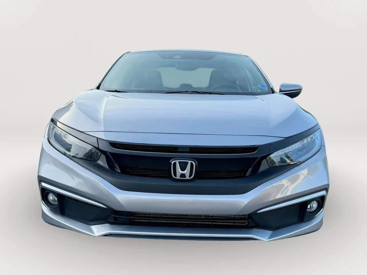 Used 2019 Honda Civic Touring image 3