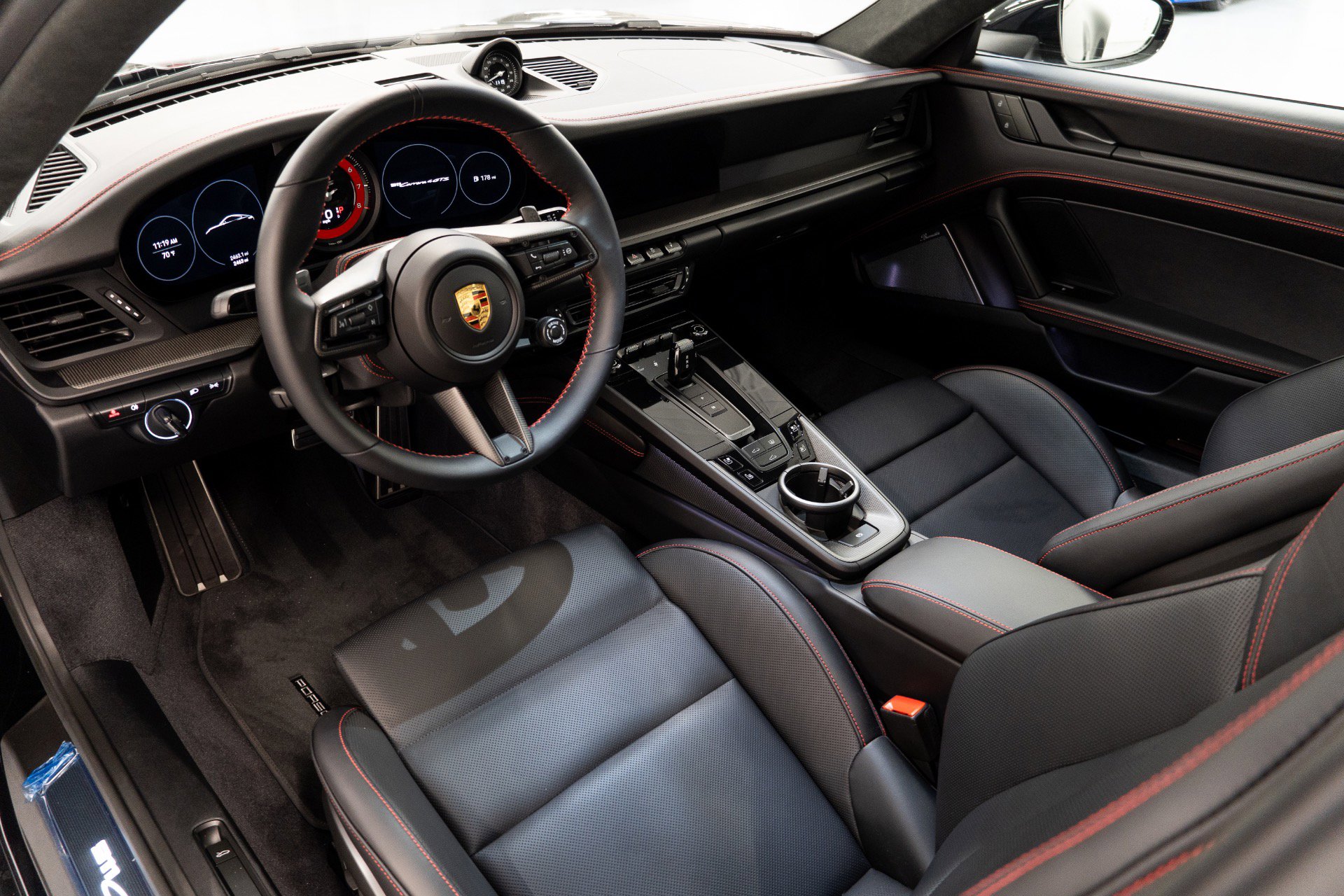 Used 2024 Porsche 911 Carrera 4 GTS image 12