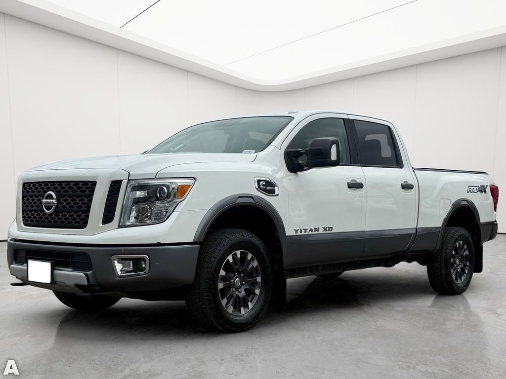 Used 2017 Nissan Titan PRO-4X image 2