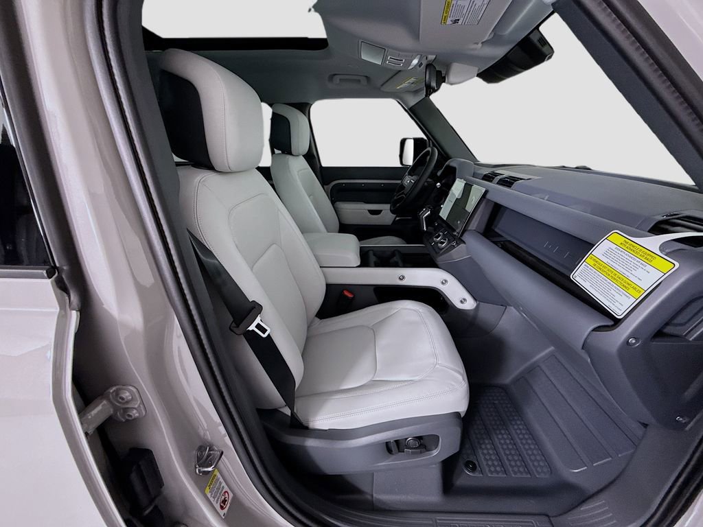 New 2026 Land Rover Defender 110 X-Dynamic SE AWD/4WD image 22