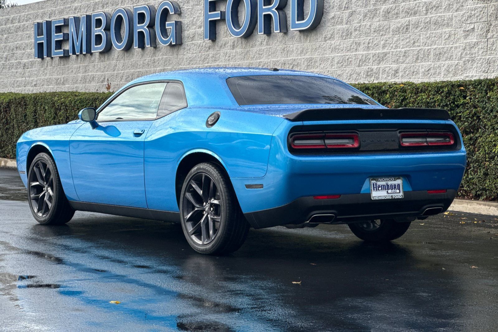 Used 2023 Dodge Challenger SXT w/ Blacktop Package image 6