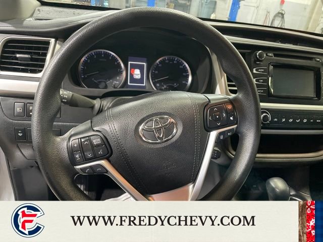 Used 2017 Toyota Highlander LE image 15