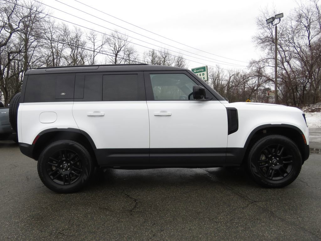 Used 2022 Land Rover Defender 110 SE image 4
