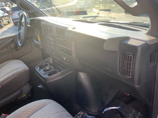 Used 2018 Chevrolet Express 3500 LT w/ LT Preferred Equipment Group RWD image 10