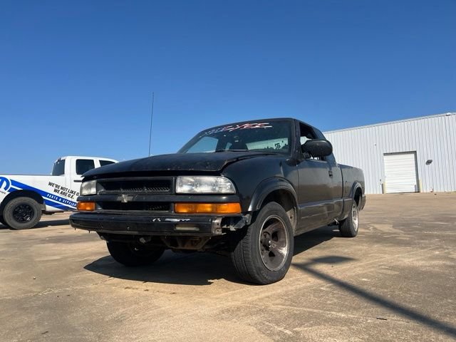 Used 1999 Chevrolet S10 Pickup LS w/ Preferred Equipment Group RWD image 1