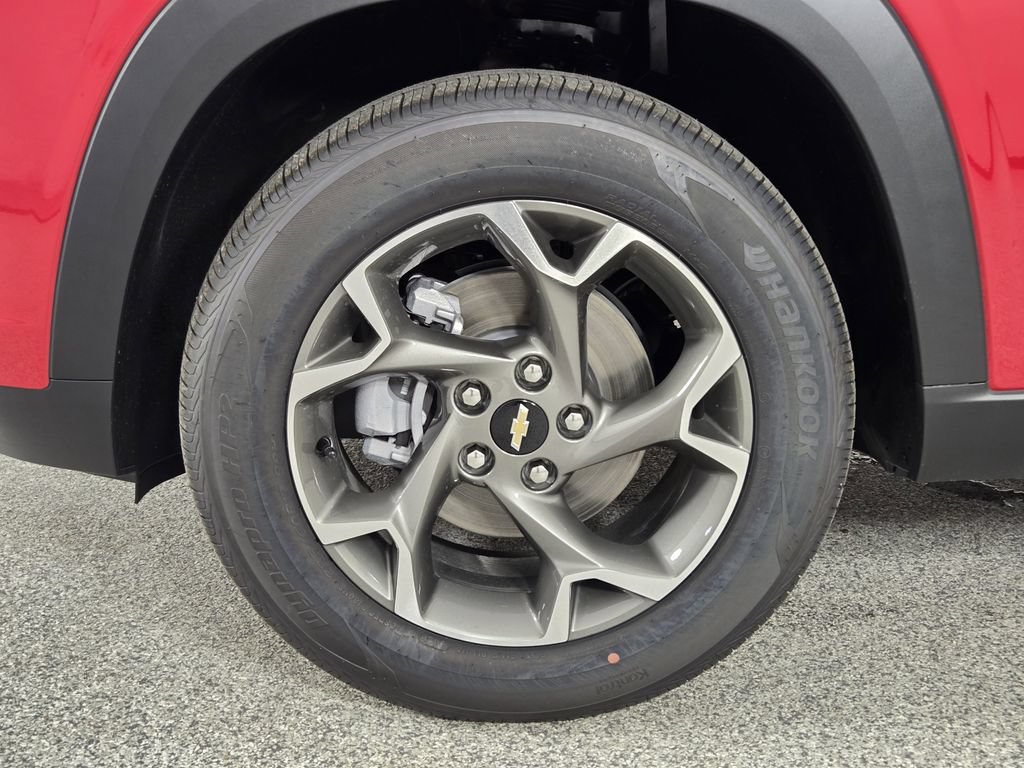 New 2026 Chevrolet Trax LT w/ Driver Confidence Package FWD image 13
