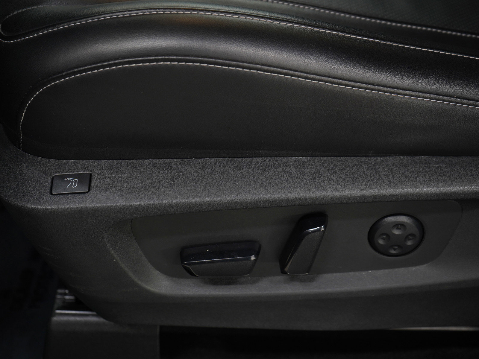 Used 2024 INFINITI QX60 Sensory AWD/4WD image 28