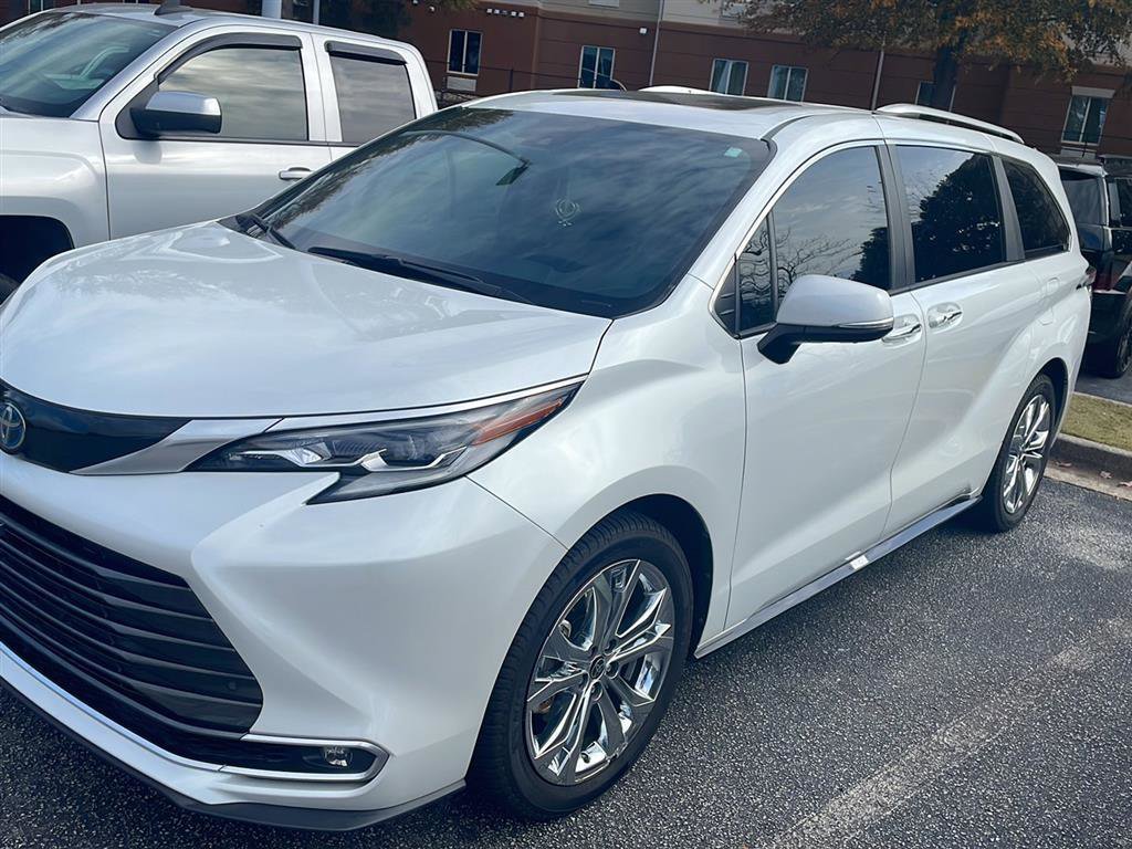 Used 2022 Toyota Sienna Platinum