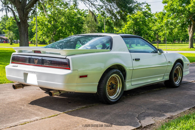 Used 1989 Pontiac Firebird Trans Am RWD image 8