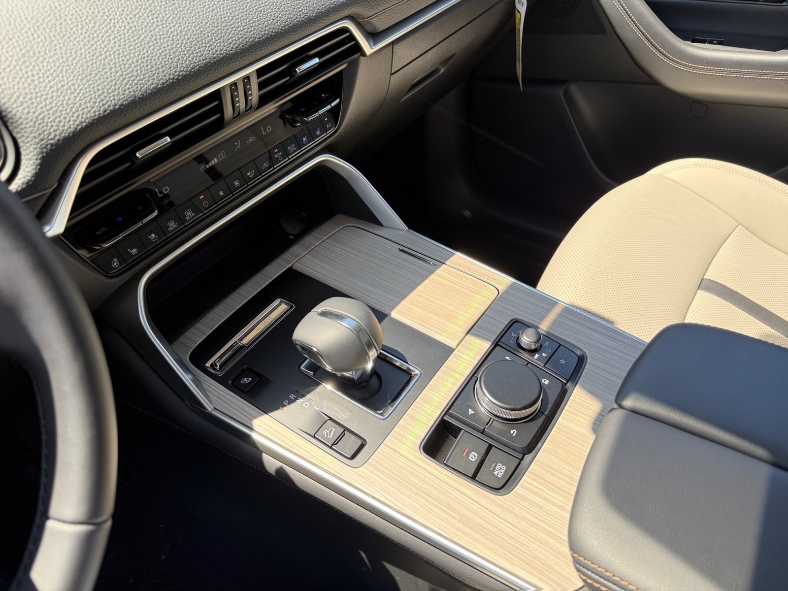 New 2026 MAZDA CX-90 Plug-In Hybrid w/ Preferred AWD/4WD image 13