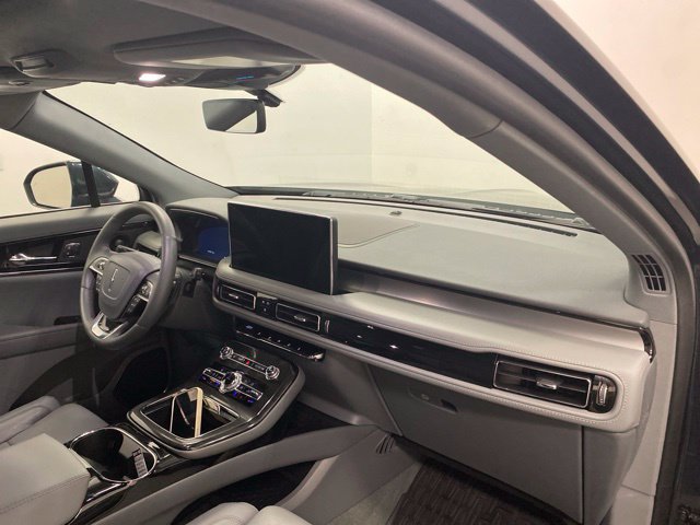 Used 2022 Lincoln Nautilus Reserve w/ Equipment Group 201A AWD/4WD image 24