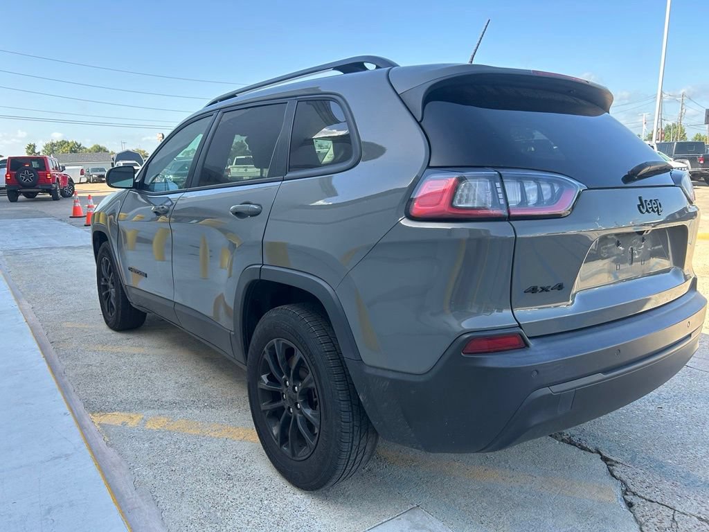 Used 2023 Jeep Cherokee Altitude Lux AWD/4WD image 3
