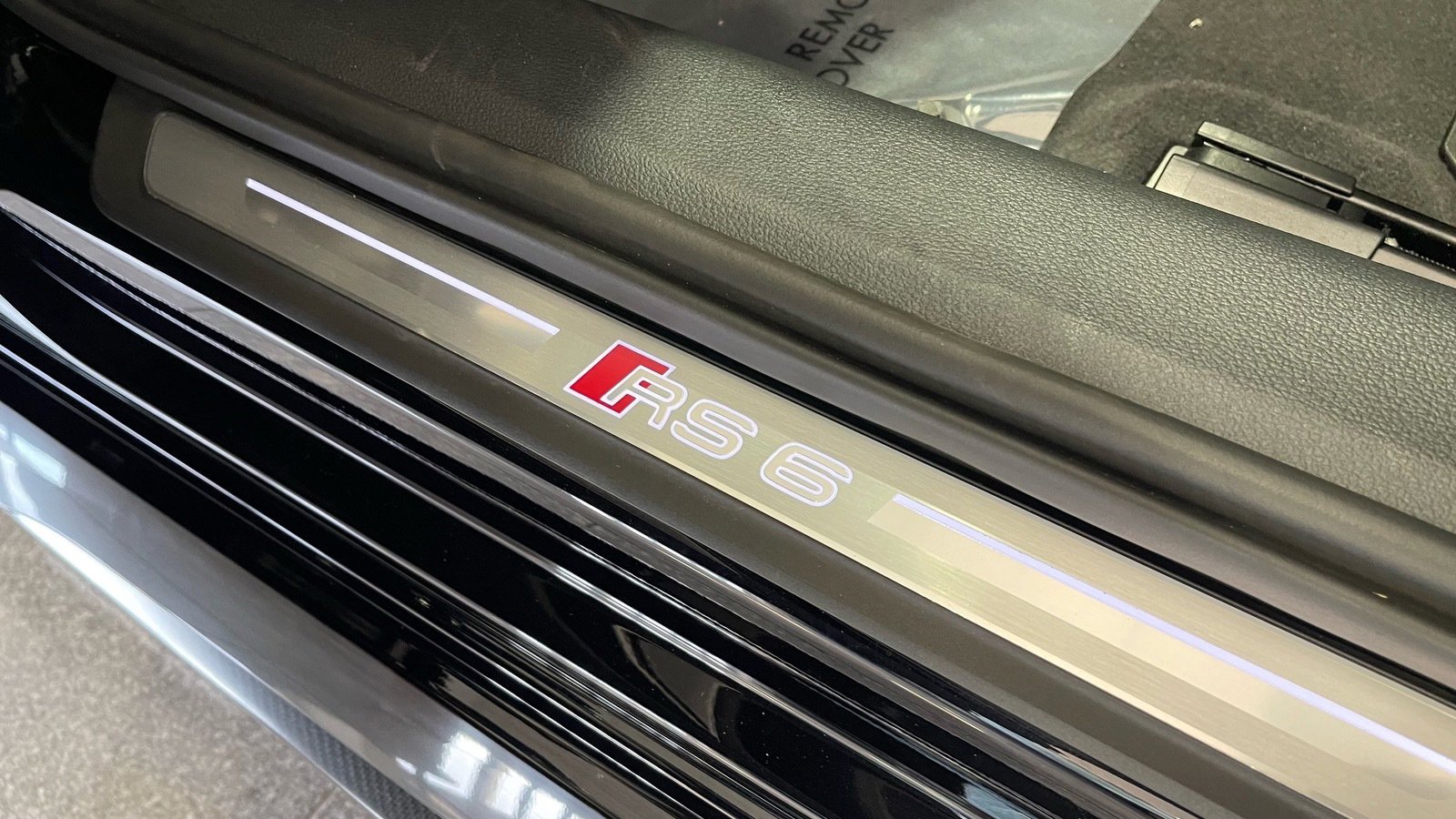 Used 2024 Audi RS 6 performance w/ Matte Carbon Package AWD/4WD image 24