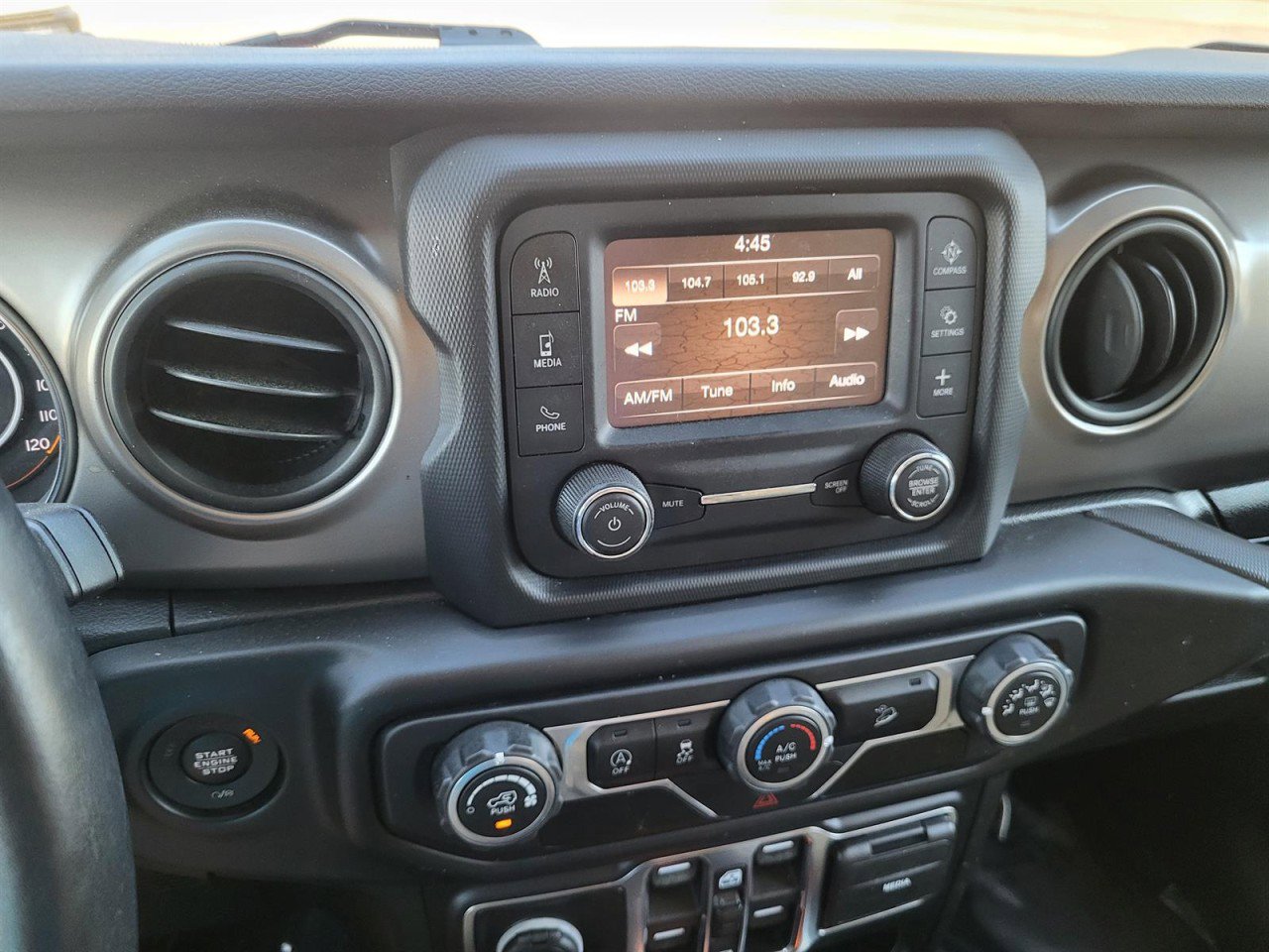 Used 2020 Jeep Wrangler Unlimited Sport S image 18