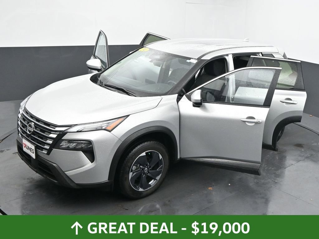 Used 2024 Nissan Rogue SV image 64