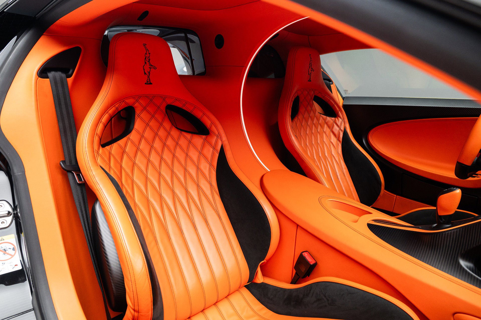 Used 2024 Bugatti Chiron Super Sport AWD/4WD image 30