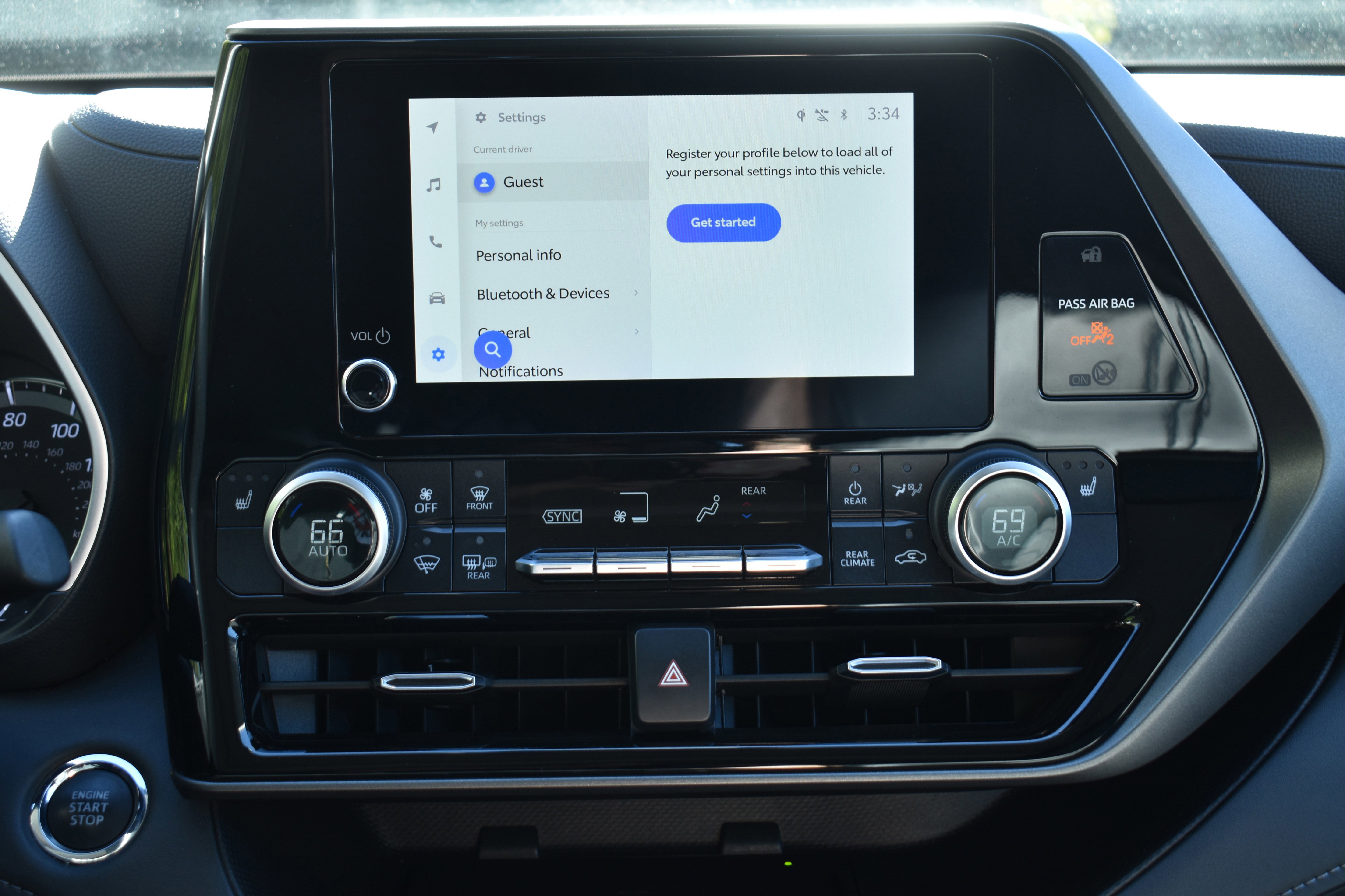 Used 2023 Toyota Highlander XLE image 23