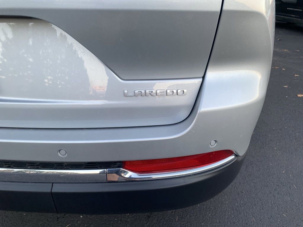 New 2025 Jeep Grand Cherokee Laredo w/ Trailer Tow Package image 10