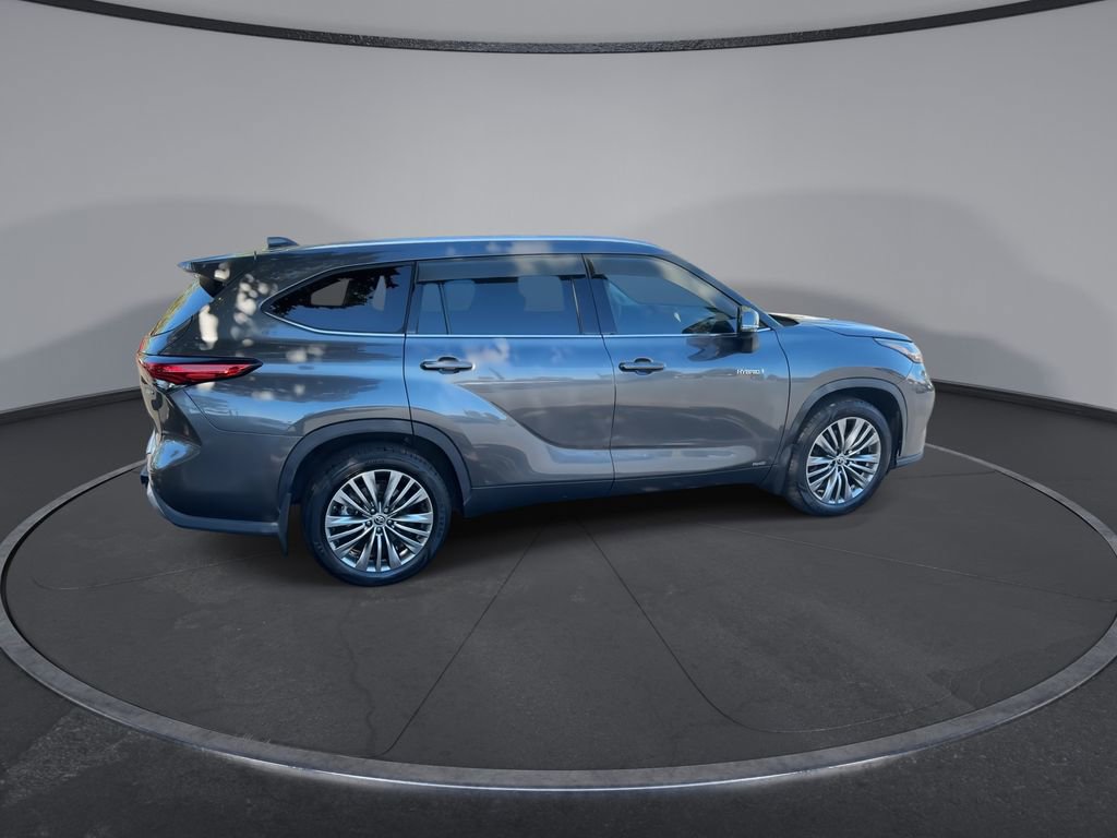 Used 2021 Toyota Highlander Platinum image 16