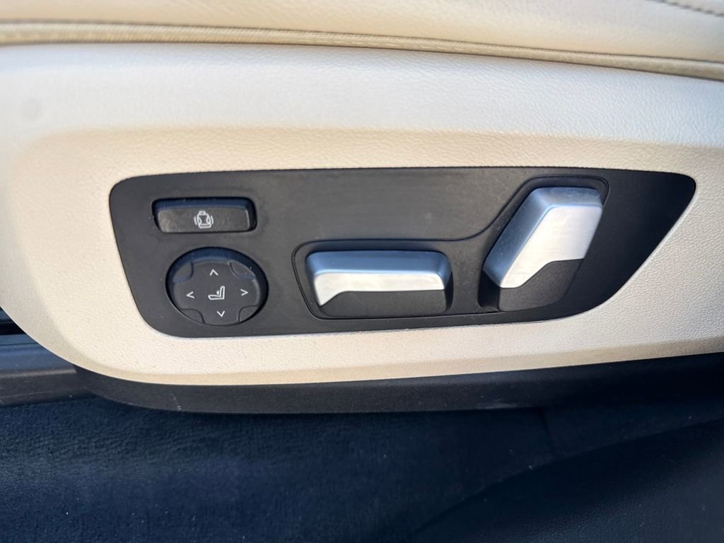 Used 2022 BMW X5 sDrive40i w/ Executive Package image 47