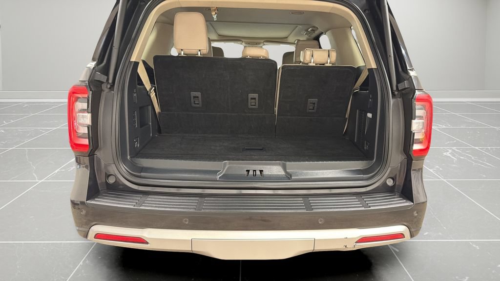 Used 2024 Ford Expedition Limited AWD/4WD image 16